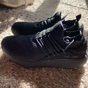 Lane Eight black trainer AD 1